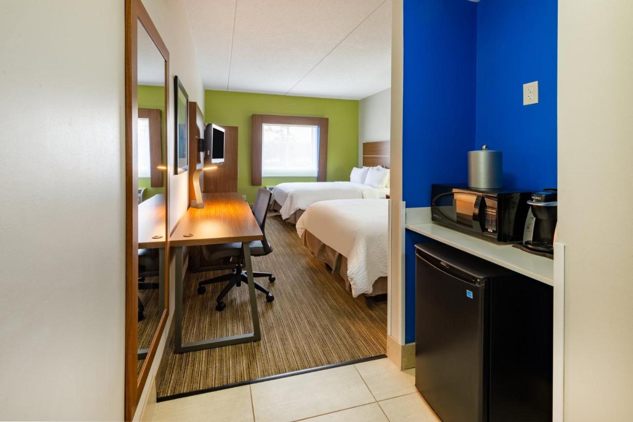 Holiday Inn Express Vermilion By Ihg Bagian luar foto