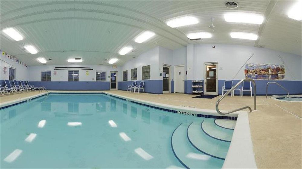 Holiday Inn Express Vermilion By Ihg Bagian luar foto